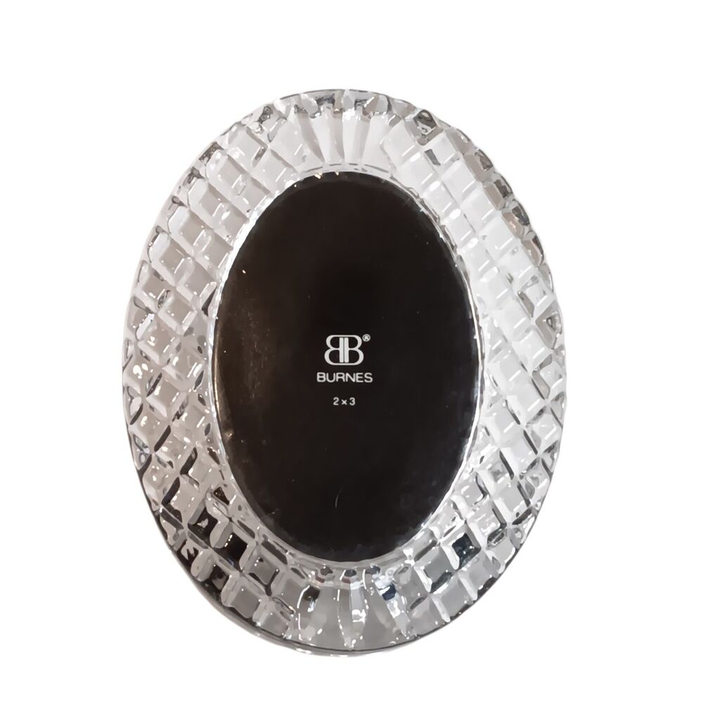VTG Miniature Crystal Glass Photo Frame  Oval Diamond Pattern 4.5x3.25 Photo 2x3